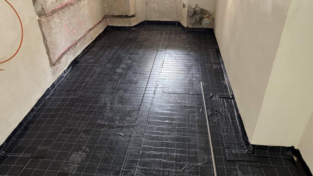 Radon-Hohlbodenabsaugung und Noppenbahn